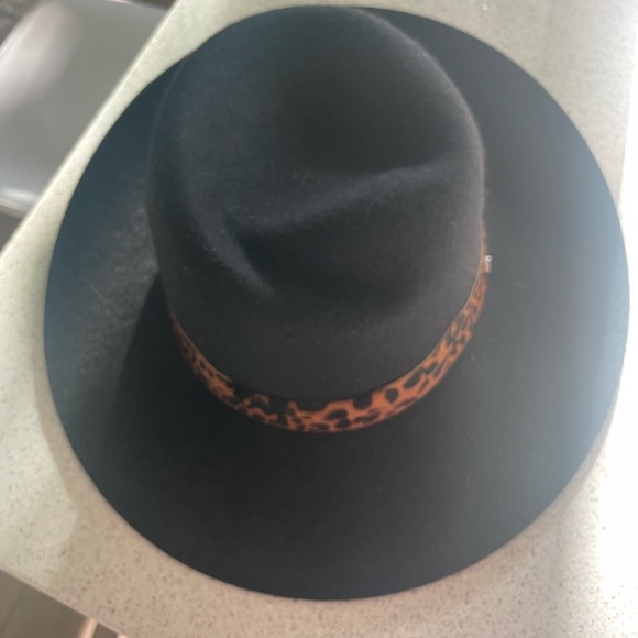 RAG and Bone hat